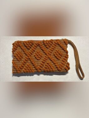 PANACHE DIAMOND PATTERN WRISTLET BOHO